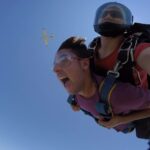 🪂 ¡Descubre la emoción de volar en paracaídas en Rosario! 🌟 Experimenta la adrenalina en la ciudad de los cielos 🪂