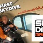 🛩️ ¡Vive la adrenalina al máximo con #SkydiveMadrid! Experimenta la emoción de saltar desde las alturas